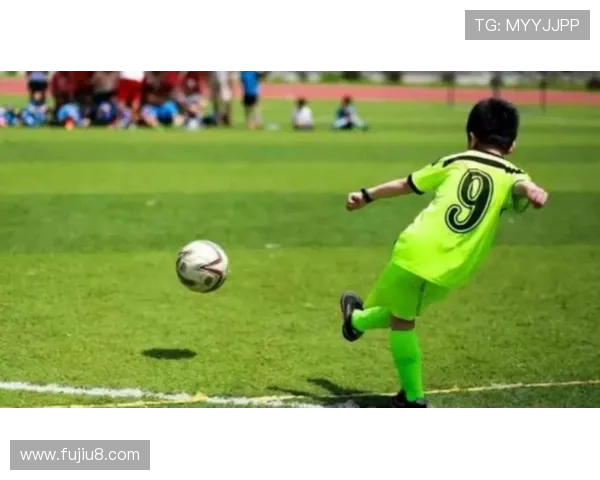 足球比赛中最后一位守门员的关键作用与历史意义探讨