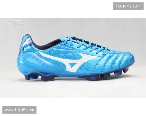 足球鞋材质全面解析 从外底到鞋面各部分材料详解